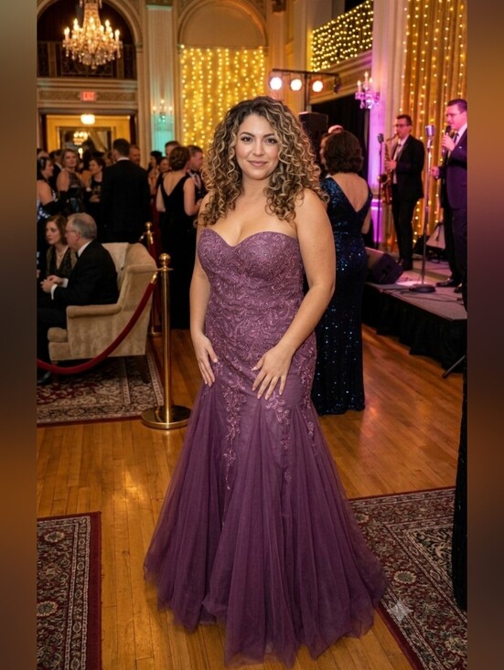 Ivonne D Dresses & Skirts - Ivonne D Size 14 Strapless Purple Lace & Tulle Mermaid Gown